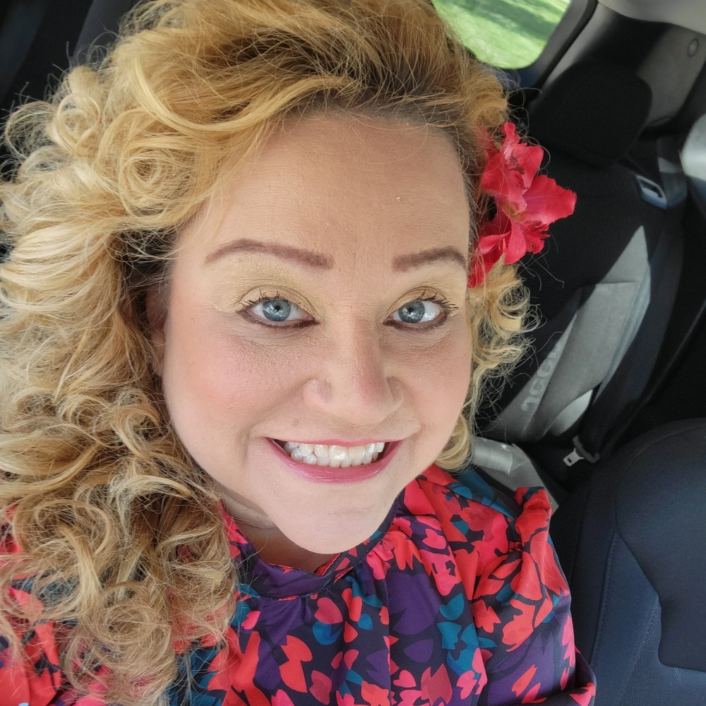 Meet your Posher, Sandy